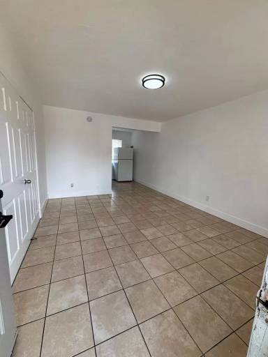 Main picture of 1950 SW 2nd St