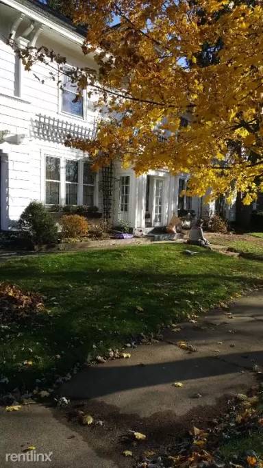 Main picture of 9 Bellevue Ave