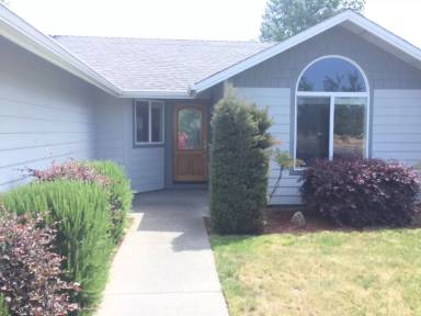 Main picture of 2723 Esther Ln