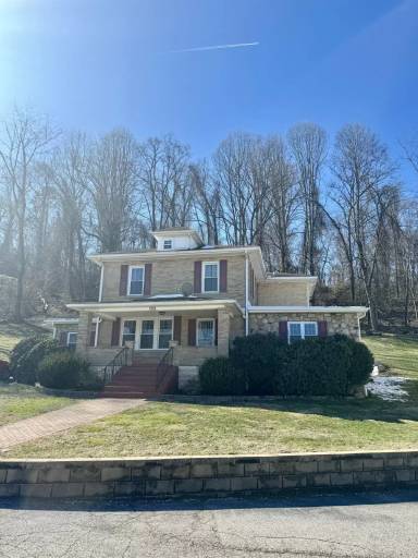 Main picture of 135 Ellison Rd