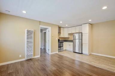 Main picture of 1012 Elm St