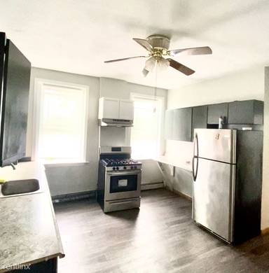 Main picture of 273 Maverick St