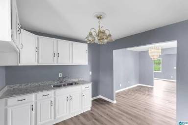 Main picture of 937 47th St N