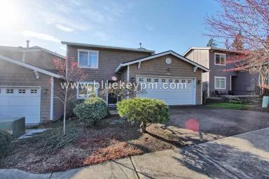 Main picture of 561 NW Lamonde Ter