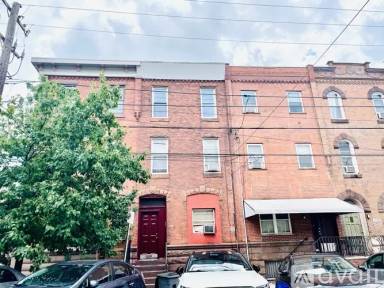 Main picture of 1418 Wolf St