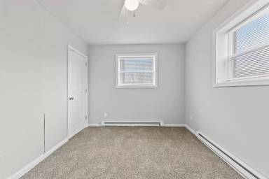 Main picture of 4200 N Arlington Ave