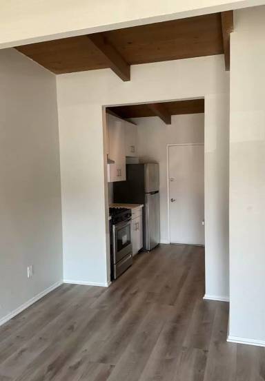 Main picture of 623 Johnson Ave