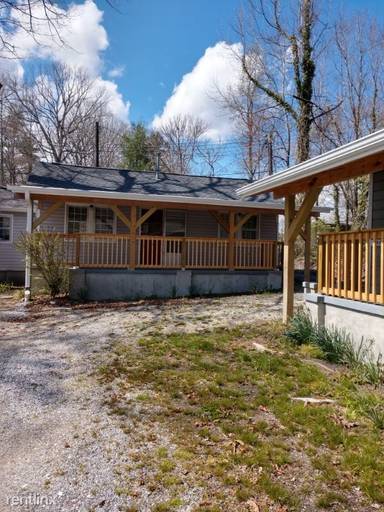 Main picture of 15 Bent Oak Dr