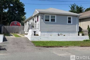 Main picture of 155 Ottawa Ave