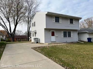 Main picture of 5929 N 72nd St
