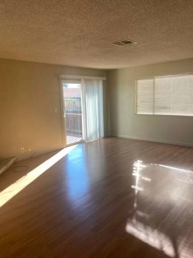 Main picture of 2583 Rainbow Ln