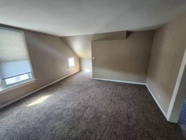 Main picture of 401 E Hines St