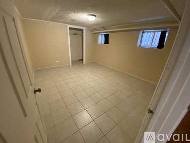 Main picture of 2851 N Austin Ave