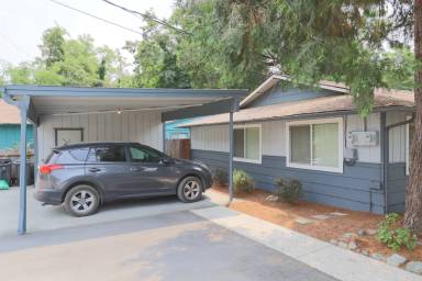 Main picture of 530 NW D St