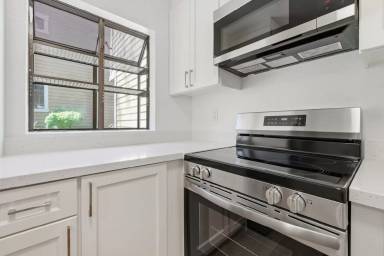 Main picture of 721 Center Ave