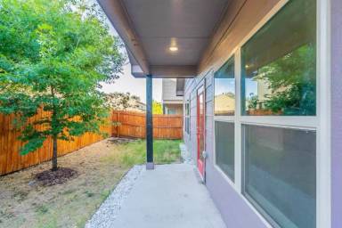 Main picture of 4945 Ben Casey Ct