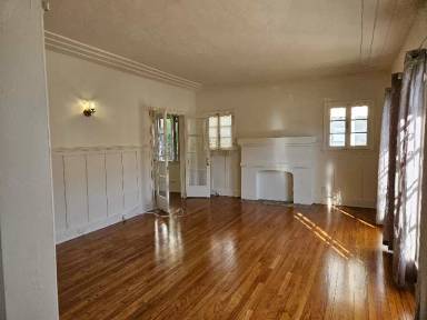 Main picture of 115 N Sweetzer Ave