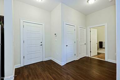 Main picture of 115 N Charles St