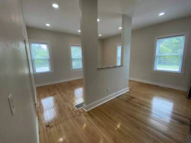 Main picture of 4023 E Elm Rd