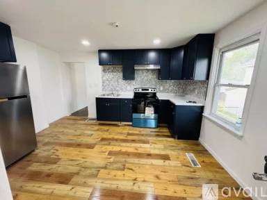 Main picture of 223 Hopewell Rd