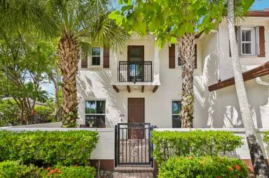 Main picture of 4714 Monarch Way