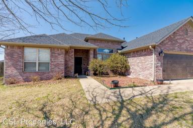Main picture of 2577 N Shadow Crest Dr