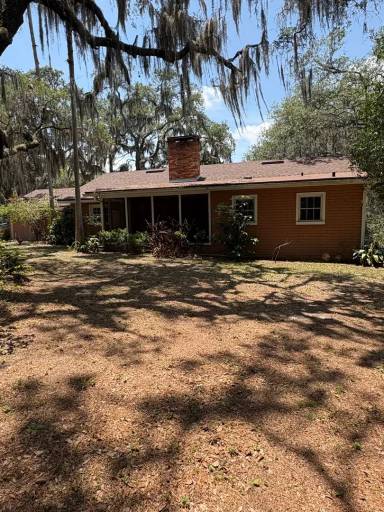 Main picture of 2227 Country Club Dr