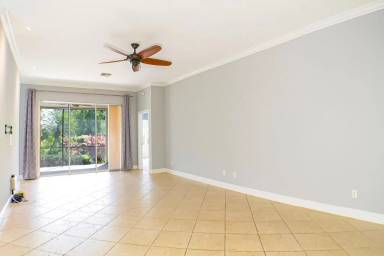 Main picture of 821 Vistana Cir