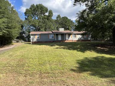 Main picture of 307 Woodsong Dr