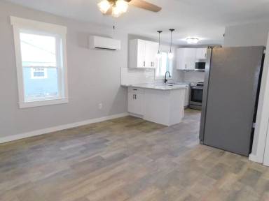 Main picture of 810 Marve St