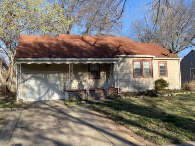 Main picture of 1014 N Parkwood Ln