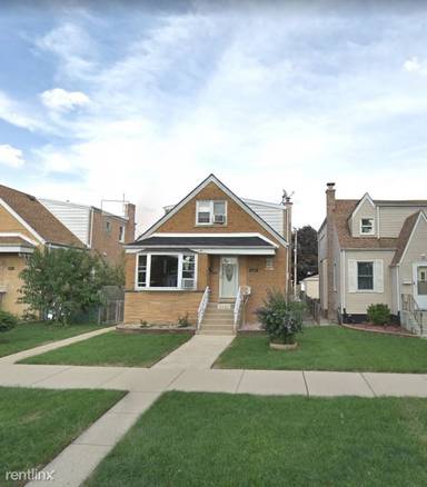Main picture of 3247 N Ozark Ave
