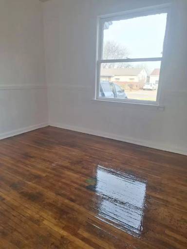 Main picture of 4514 N Frankfort Ave