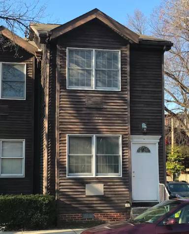 Main picture of 2104 Green St