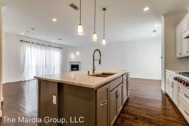 Main picture of 3515 Normandy Ave