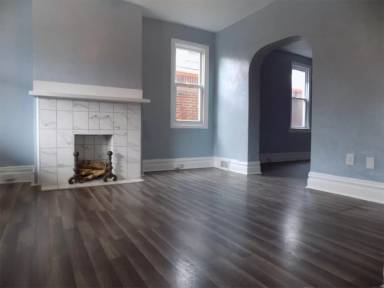 Main picture of 2315 Woodstock Ave