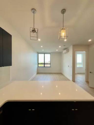 Main picture of 715 Park Ave