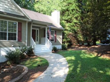 Main picture of 225 Mary Lynn Ln