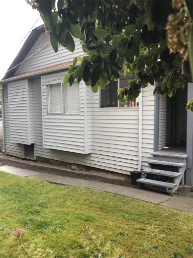 Main picture of 5048 1/2 California Ave SW