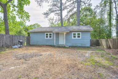 Main picture of 2719 Meadowbrook Dr