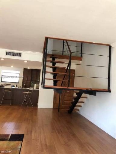 Main picture of 10005 NW 9th Street Cir