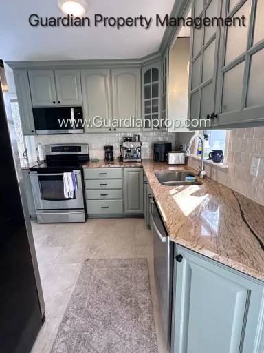 Main picture of 3125 Quebec Ave S