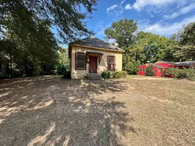 Main picture of 2512 Merwin St