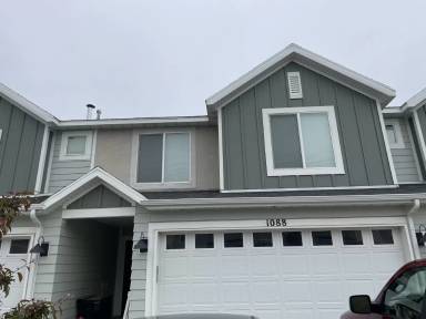 Main picture of 1088 E Waterway Ln