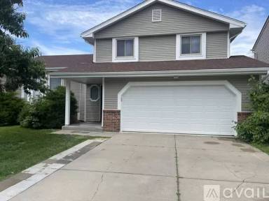 Main picture of 10104 S 14th St