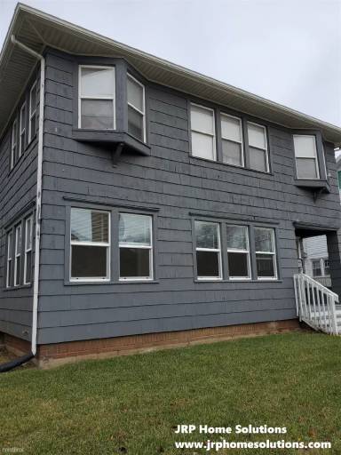 Main picture of 1508 W Michigan Ave