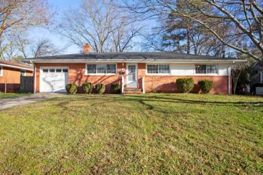 Main picture of 6 Redbud Ln