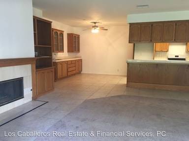 Main picture of Los Caballeros