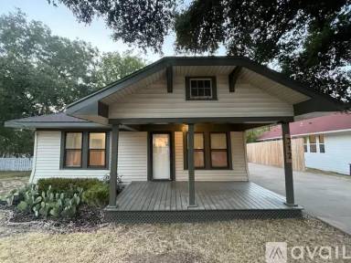 Main picture of 312 Border St