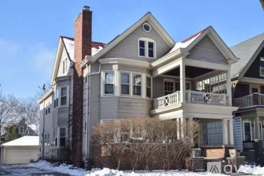 Main picture of 2825 N Frederick Ave